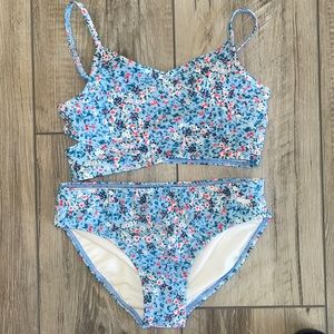 Abercrombie kids swimsuit size 9/10. Perfect condition. Never worn.